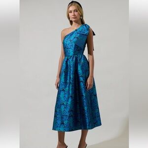 Sugarlips Blue Floral One Shoulder Dress